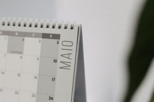 Estratégias eficazes para quitar suas dívidas mais rapidamente
